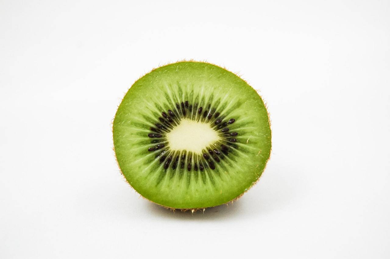 This example sets the compression level to 30. At this level, the JPEG gets compressed only slightly (maximum level is 100). The quality of the kiwi in the photo doesn't change but the file size decreases from 96KB to 62KB. Level 30 is a good compression level to use to quickly reduce the image size.