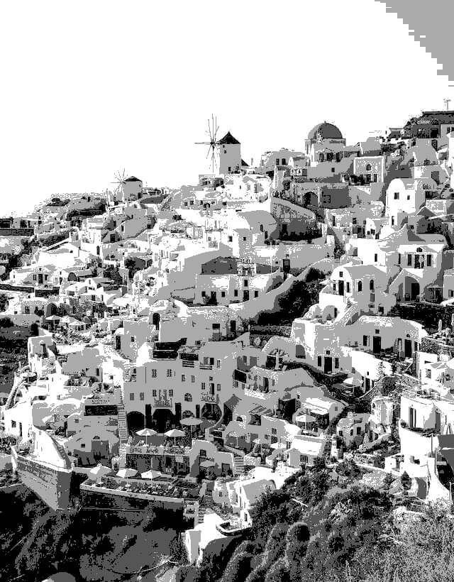 This example converts a JPG photo into grayscale tones using an exceptionally small number of colors. It redraws an entire city built on a hillside, utilizing only four shades of gray. Despite this severely restricted palette, the program still successfully captures all the details of the city streets and houses. It's an effective demonstration of how a limited color palette can still capture spatial depth and texture. (Source: Pexels.)